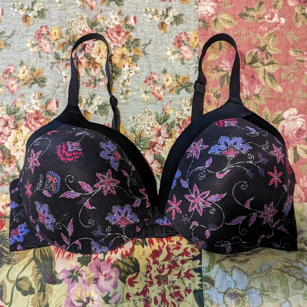 Maidenform Comfort Devotion 38B Floral padded Bra